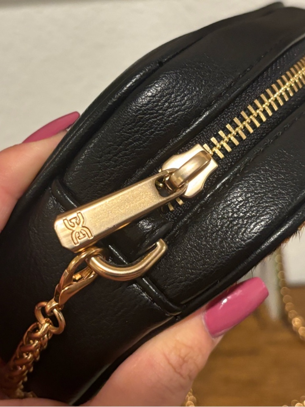 Sam Edelman Leopard Spot Calf Hair Crossbody in Brown and Black with Gold Chain - Picture 6 of 12